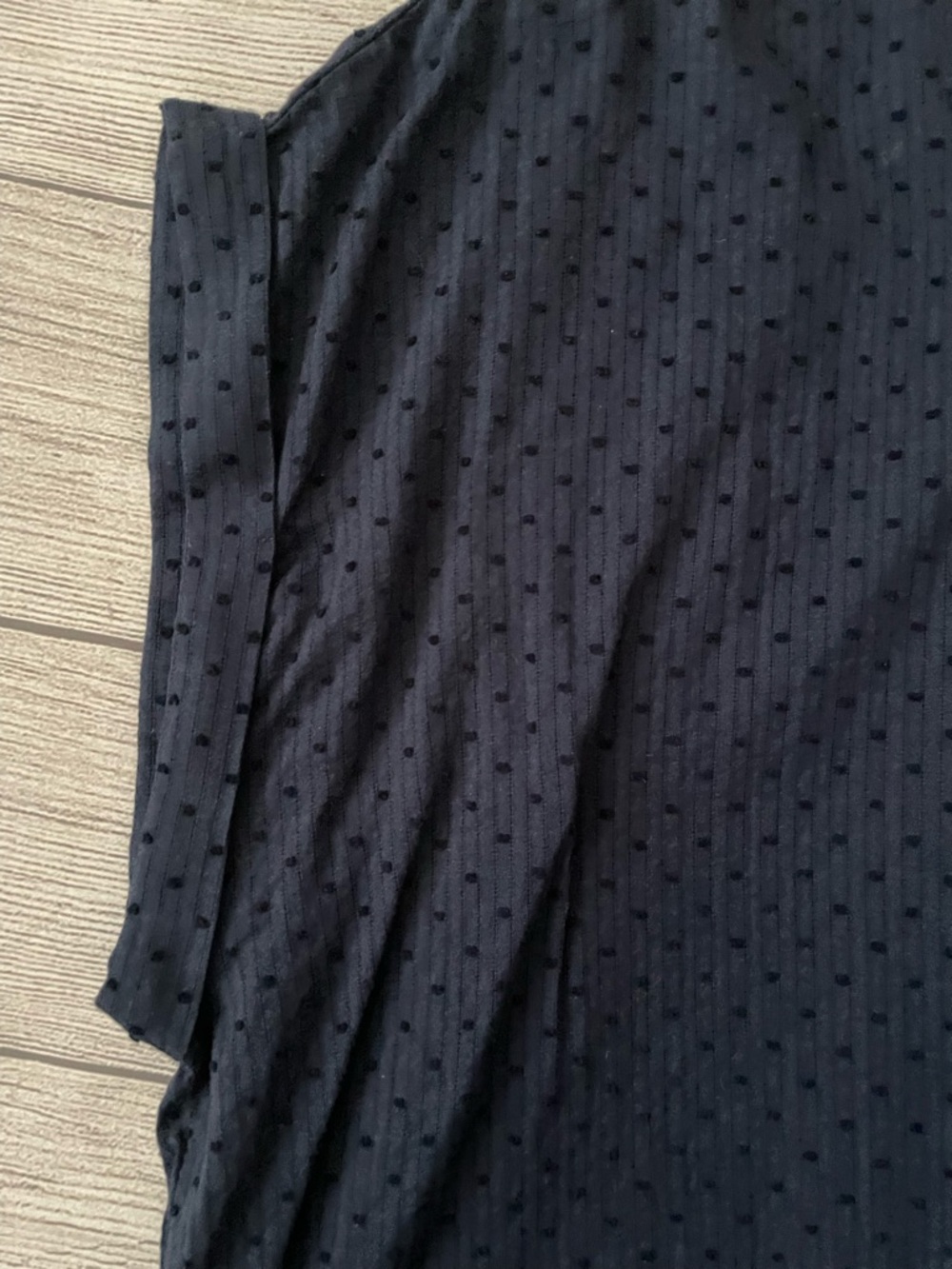 Jessica Simpson Navy Textured Button-Front Tie-Hem Top - Picture 3 of 7